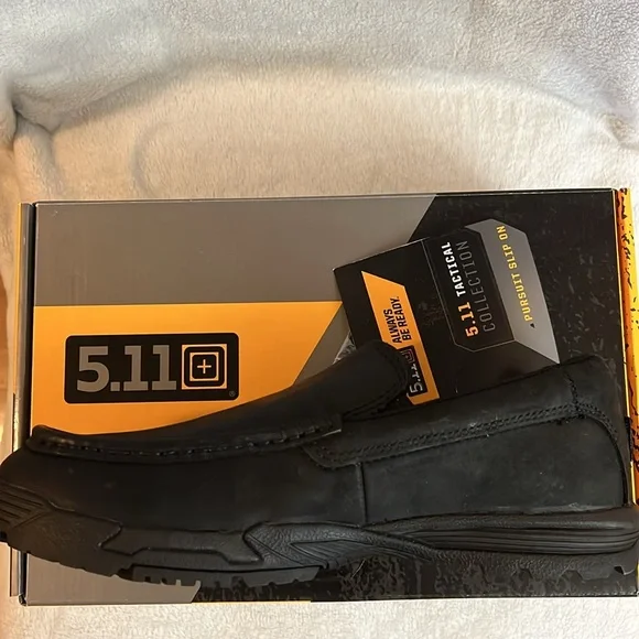 NEW MENS  5.11 Pursuit Slip On Shoes - Picture 6 of 7
